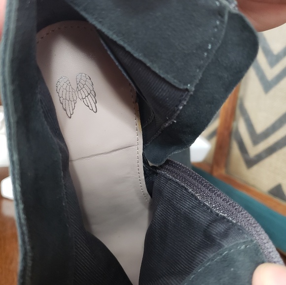 Victoria's Secret pointy leather heeled booties - Picture 6 of 8